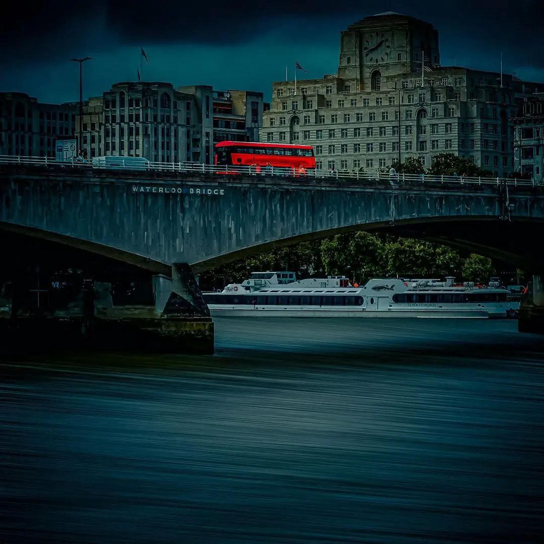 image  1 London Enthusiast 🇬🇧 - The calm waters under the Waterloo Bridge